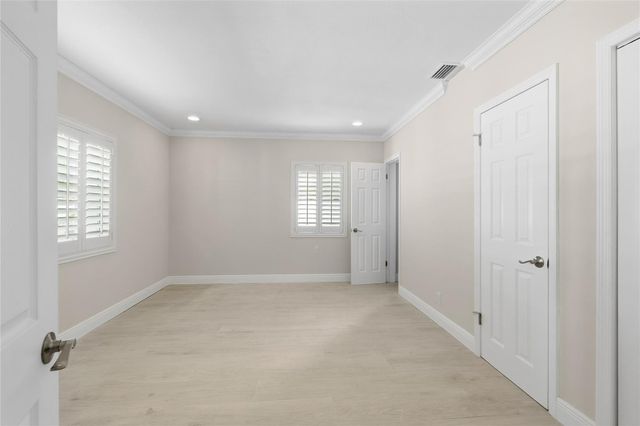 2000 NE 17 Court, Fort Lauderdale, FL 33304