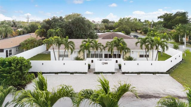 2000 NE 17 Court, Fort Lauderdale, FL 33304