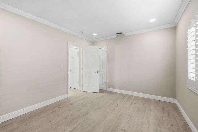 2000 NE 17 Court, Fort Lauderdale, FL 33304