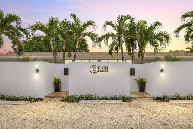 2000 NE 17 Court, Fort Lauderdale, FL 33304