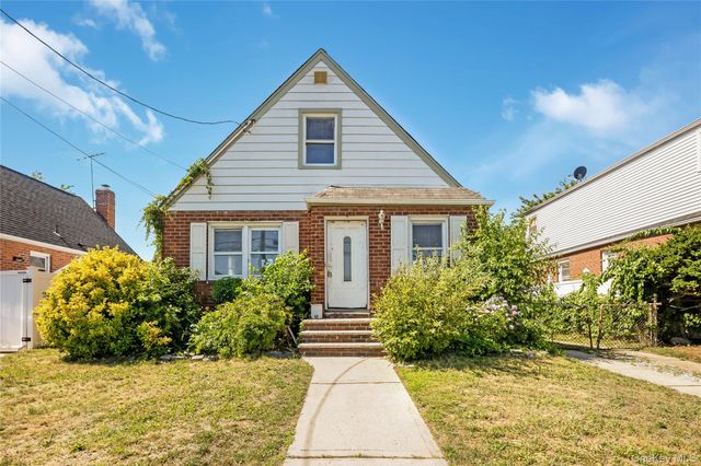 30 Viola Street, Valley Stream, NY 11580