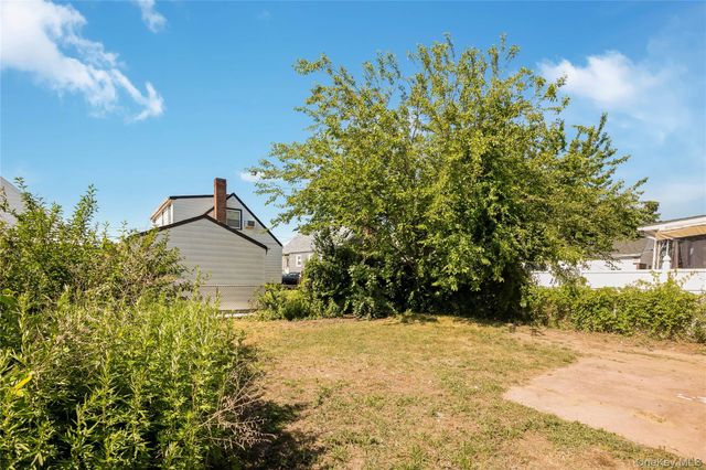 30 Viola Street, Valley Stream, NY 11580
