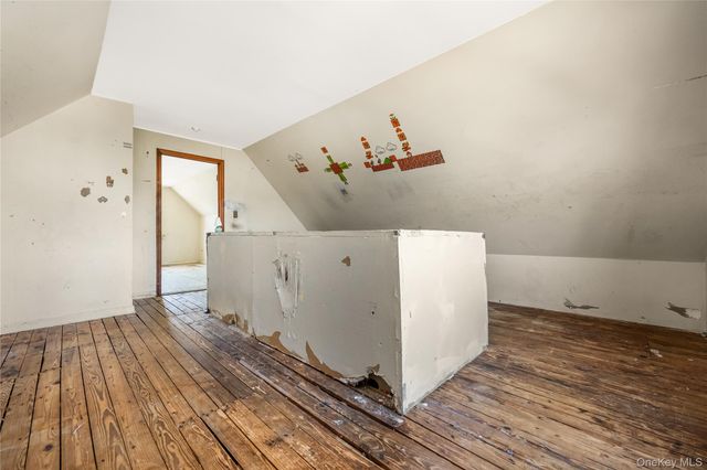 30 Viola Street, Valley Stream, NY 11580