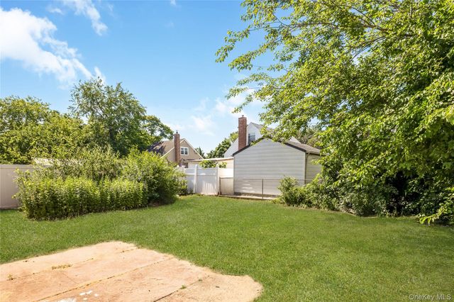 30 Viola Street, Valley Stream, NY 11580