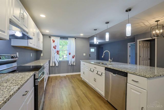 1277 Brushwood Avenue, Cincinnati, OH 45224