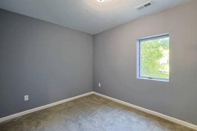 1277 Brushwood Avenue, Cincinnati, OH 45224