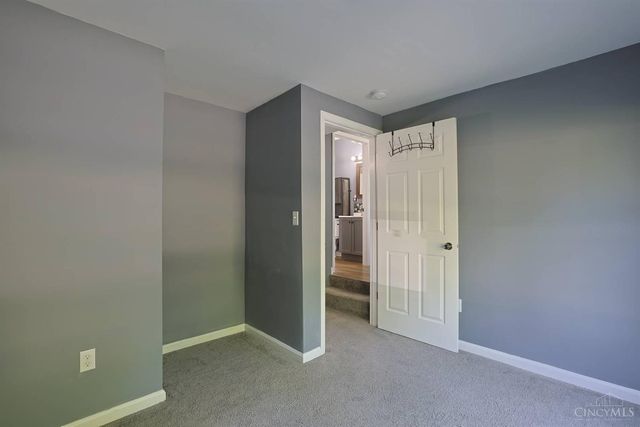 1277 Brushwood Avenue, Cincinnati, OH 45224