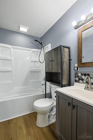 1277 Brushwood Avenue, Cincinnati, OH 45224