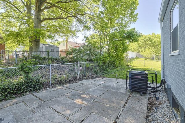1277 Brushwood Avenue, Cincinnati, OH 45224