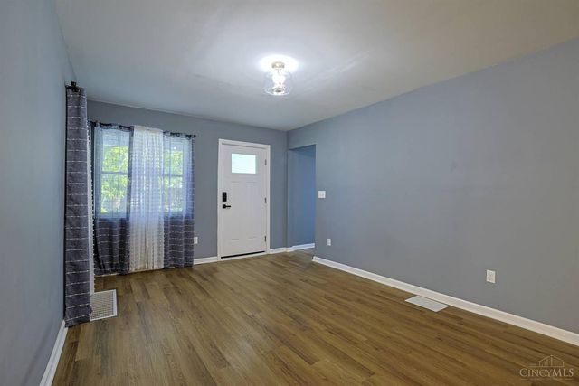 1277 Brushwood Avenue, Cincinnati, OH 45224