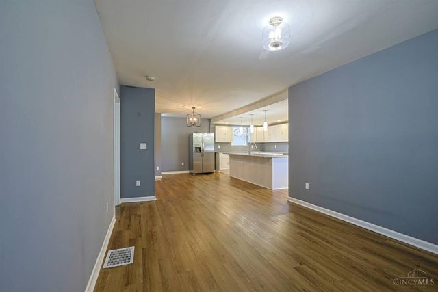 1277 Brushwood Avenue, Cincinnati, OH 45224