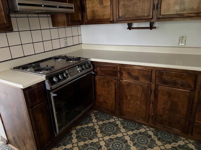 10176 S Tantau Avenue, Cupertino, CA 95014