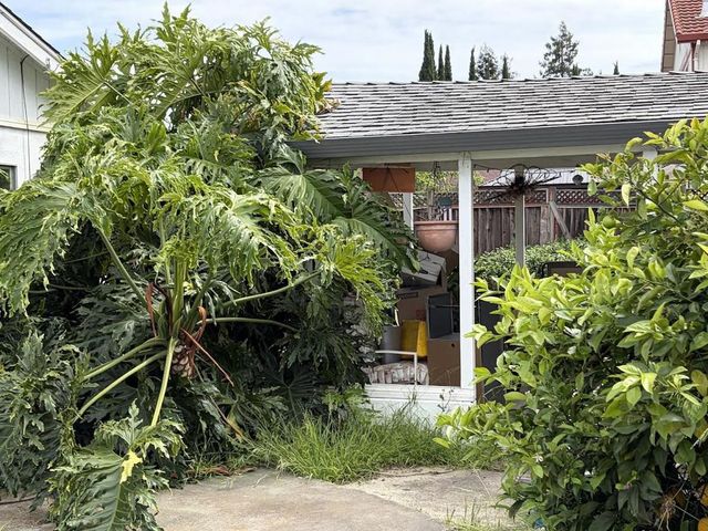 10176 S Tantau Avenue, Cupertino, CA 95014