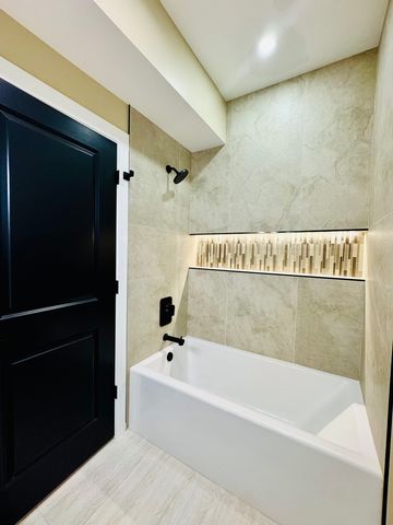 155 N La Crosse Avenue, Chicago, IL 60644