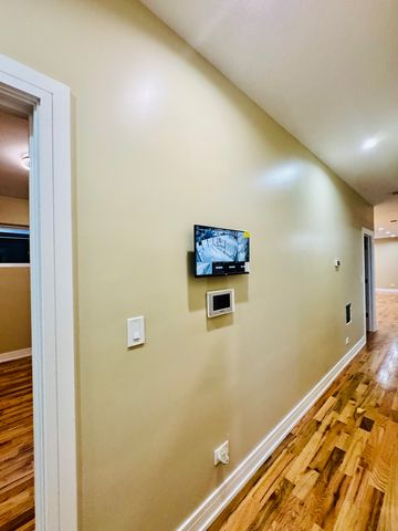 155 N La Crosse Avenue, Chicago, IL 60644