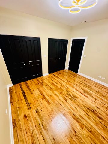 155 N La Crosse Avenue, Chicago, IL 60644