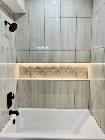 155 N La Crosse Avenue, Chicago, IL 60644