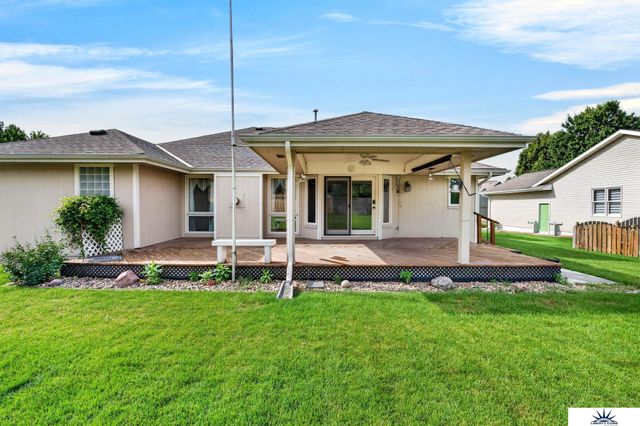 16110 Emiline Street, Omaha, NE 68136
