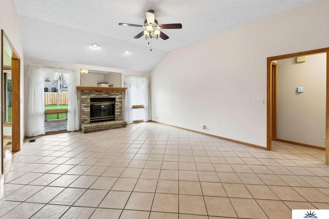 16110 Emiline Street, Omaha, NE 68136