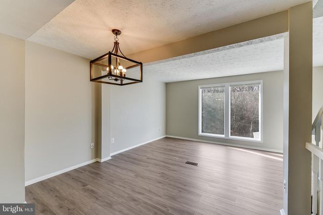 7946 SUTHERLAND CT, Pasadena, MD 21122