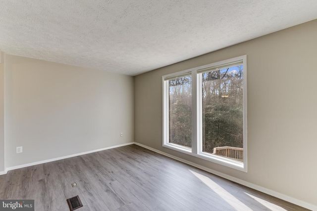 7946 SUTHERLAND CT, Pasadena, MD 21122