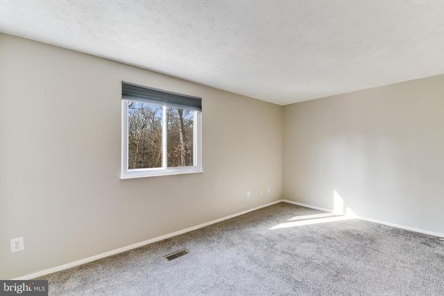 7946 SUTHERLAND CT, Pasadena, MD 21122