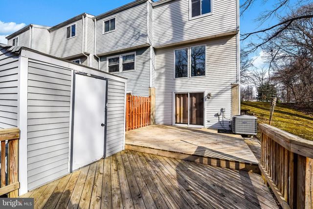 7946 SUTHERLAND CT, Pasadena, MD 21122