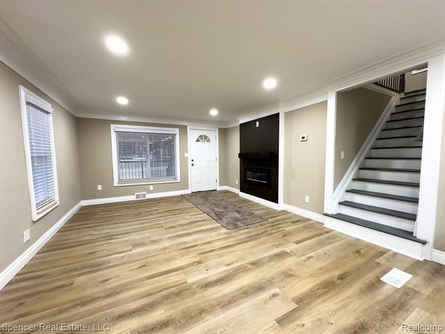 6596 Maple Drive, Clarkston, MI 48346