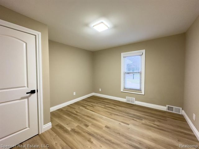 6596 Maple Drive, Clarkston, MI 48346