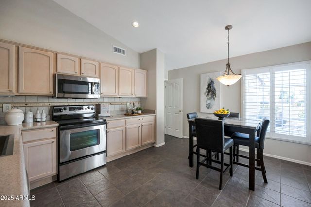 15674 W MONTEREY Way, Goodyear, AZ 85395