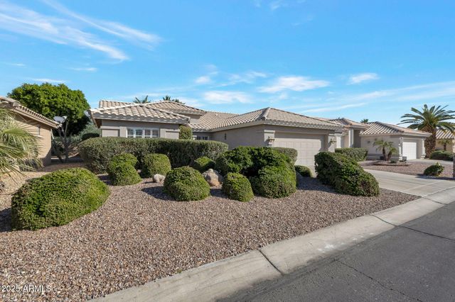 15674 W MONTEREY Way, Goodyear, AZ 85395
