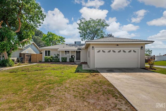 1801 University Avenue, Bakersfield, CA 93305