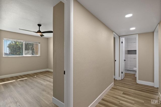 1801 University Avenue, Bakersfield, CA 93305