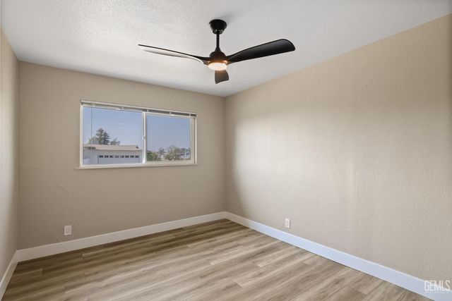 1801 University Avenue, Bakersfield, CA 93305