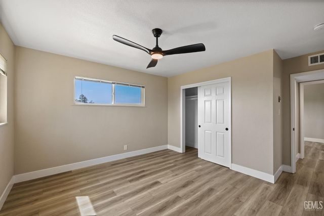 1801 University Avenue, Bakersfield, CA 93305