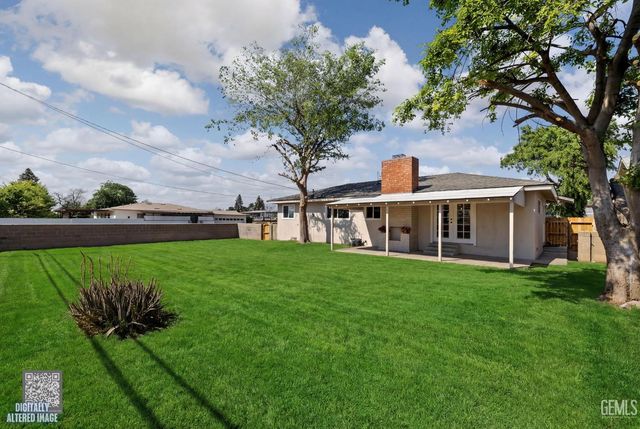 1801 University Avenue, Bakersfield, CA 93305