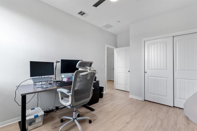2880 Donnell DR 1303, Round Rock, TX 78664