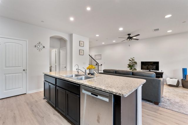 2880 Donnell DR 1303, Round Rock, TX 78664