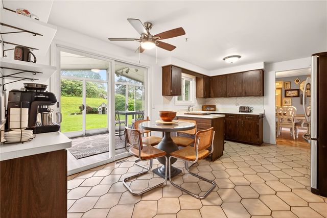 776 Lauren Court, Webster, NY 14580