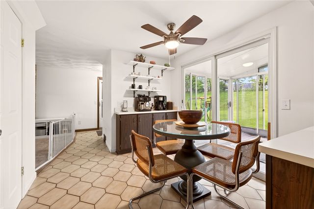 776 Lauren Court, Webster, NY 14580