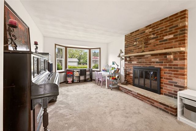 776 Lauren Court, Webster, NY 14580