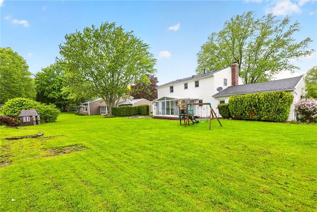 776 Lauren Court, Webster, NY 14580