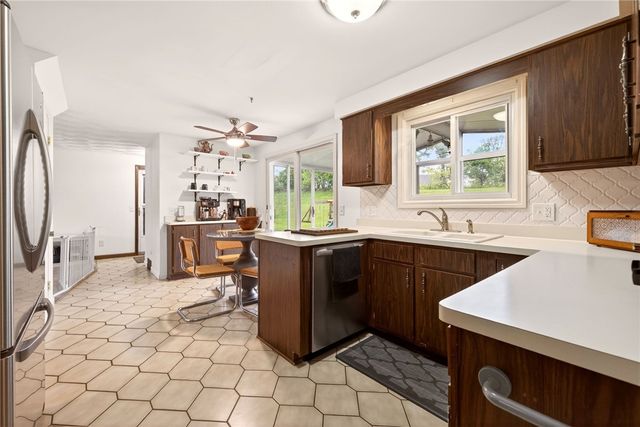 776 Lauren Court, Webster, NY 14580