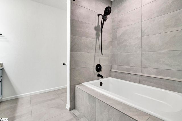 334 Cane Pole Walk, Inman, SC 29349