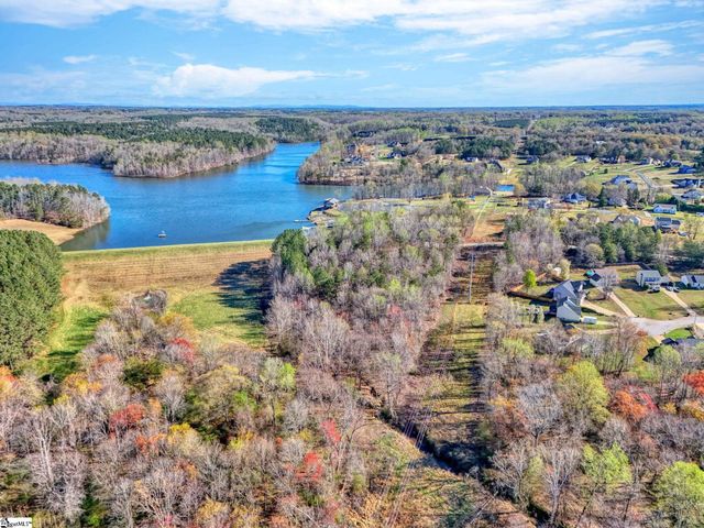 334 Cane Pole Walk, Inman, SC 29349