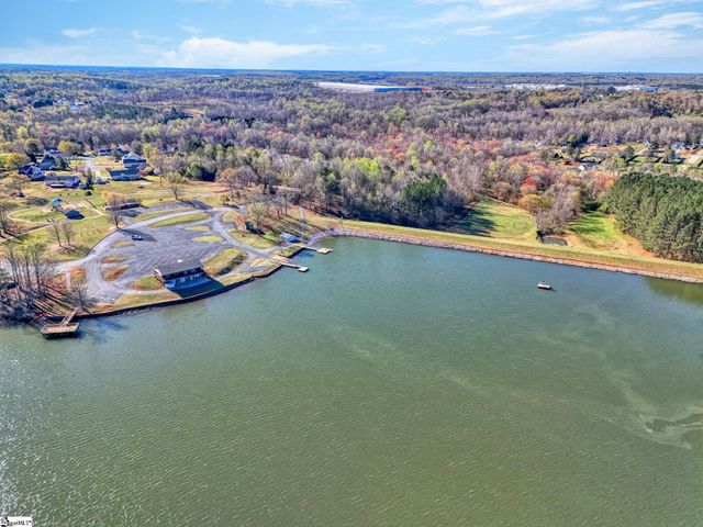 334 Cane Pole Walk, Inman, SC 29349