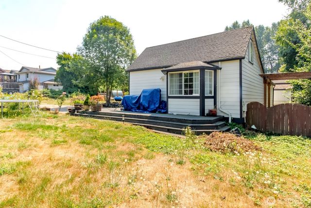 306 SW 1st Street, South Prairie, WA 98385