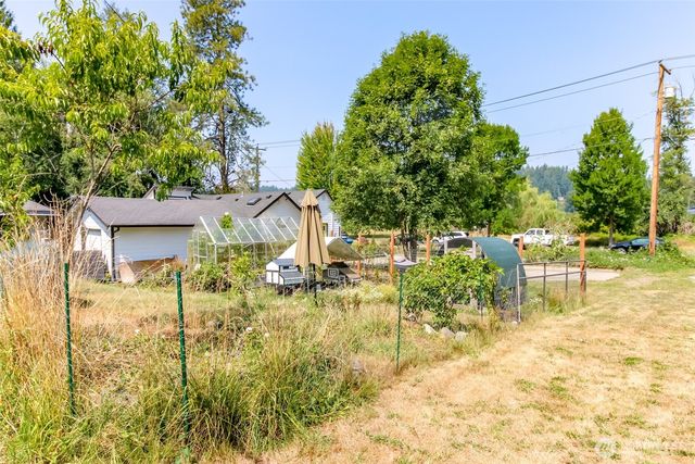 306 SW 1st Street, South Prairie, WA 98385