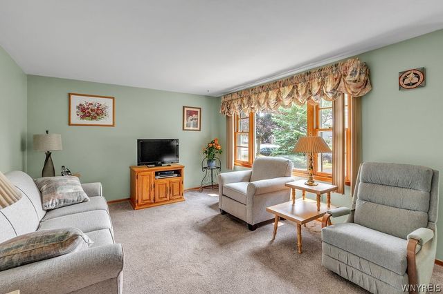 92 French Lea Road, West Seneca, NY 14224