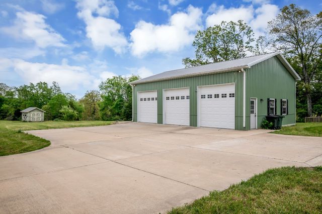 2661 Spencer Mill Rd, Bon Aqua, TN 37025